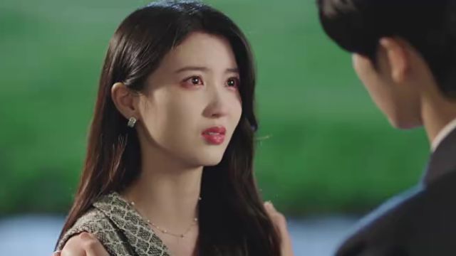 Watch Love in the Edge of Divorce