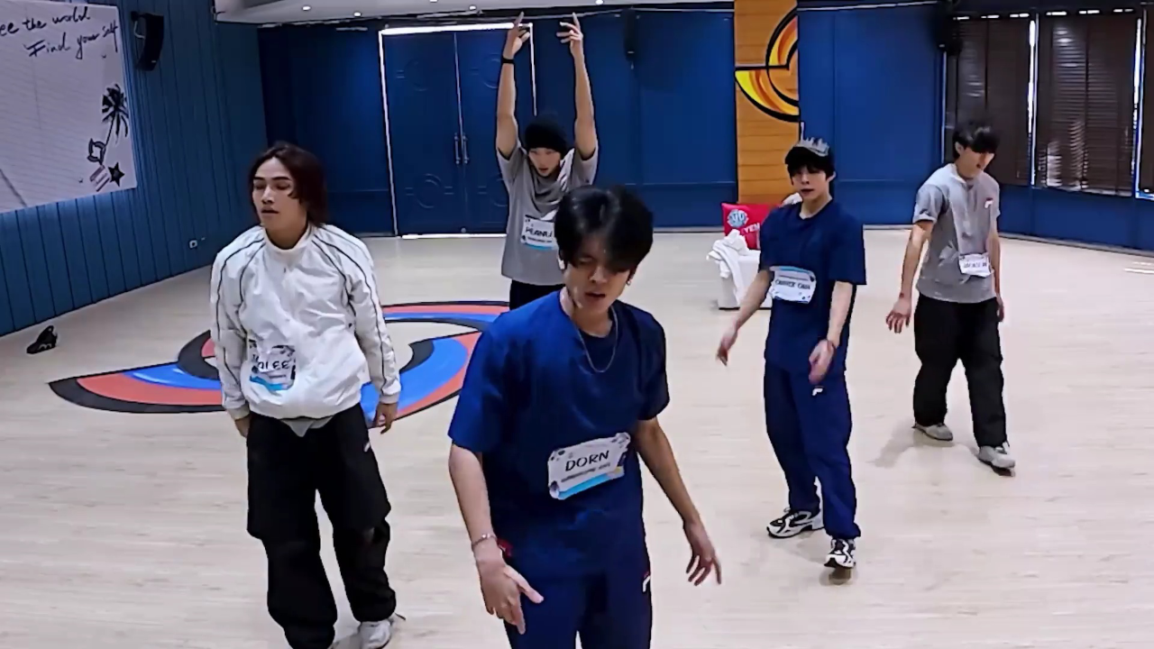 Highlight EP4 : DORNบาดเจ็บที่เท้า เพื่อนต่างชาติช่วยเทคแคร์ดูแลอย่างดี  |  CHUANG ASIA S2